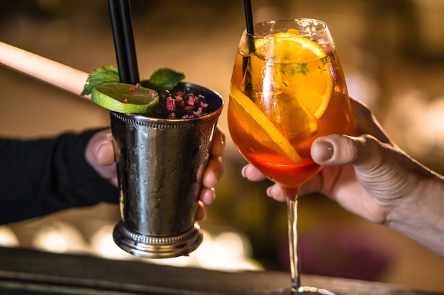 Jak wybrać idealną kreację na wyjątkową uroczystość?